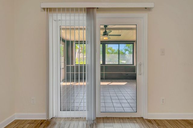 1122 84TH TERRACE N A, St Petersburg, FL 33702