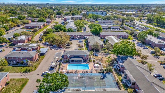 1122 84TH TERRACE N A, St Petersburg, FL 33702