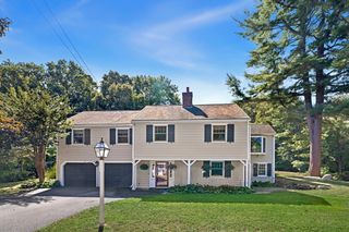 46 Pine Hill Road, Lynnfield, MA 01940