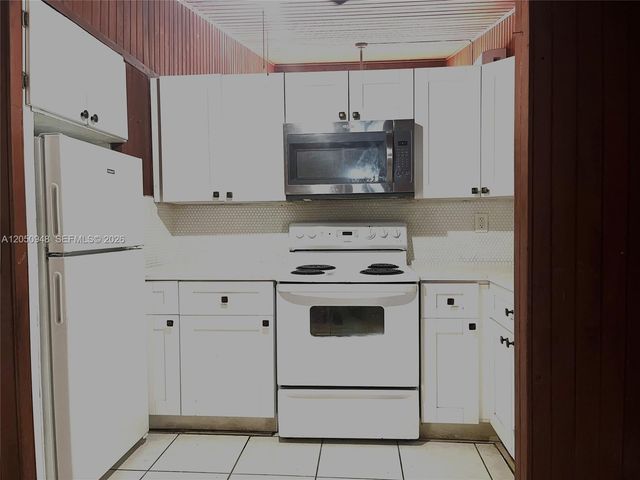 5401 NE 18th Ave, Fort Lauderdale, FL 33334