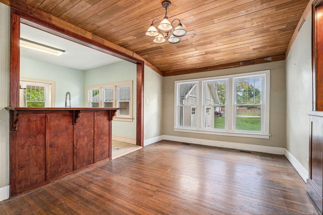 726 W Milroy Avenue, Rensselaer, IN 47978