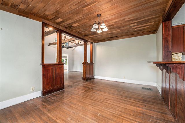 726 W Milroy Avenue, Rensselaer, IN 47978