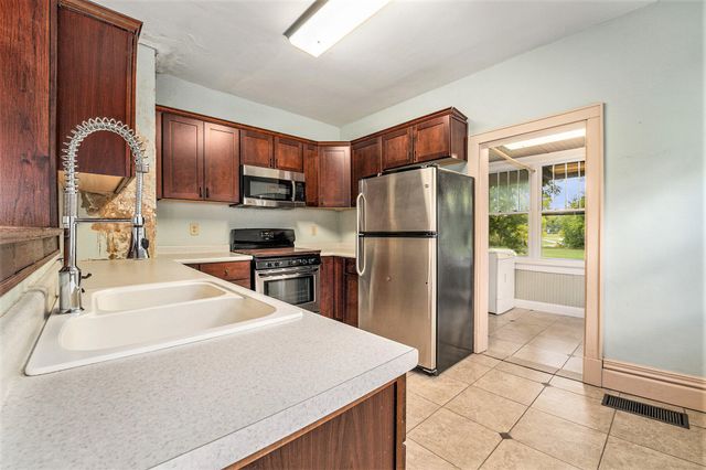 726 W Milroy Avenue, Rensselaer, IN 47978