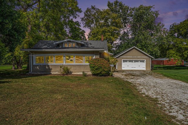 726 W Milroy Avenue, Rensselaer, IN 47978