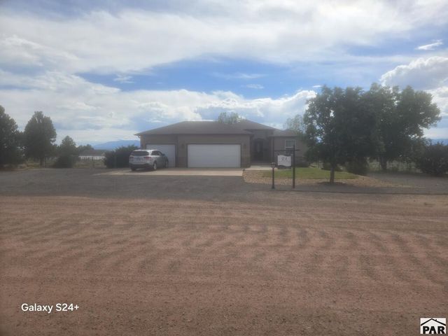 1652 W Hermosa Dr, Pueblo, CO 81007