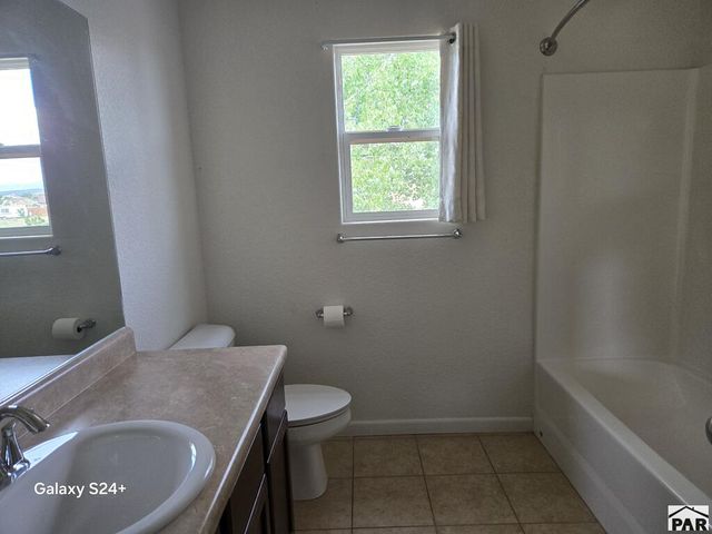 1652 W Hermosa Dr, Pueblo, CO 81007