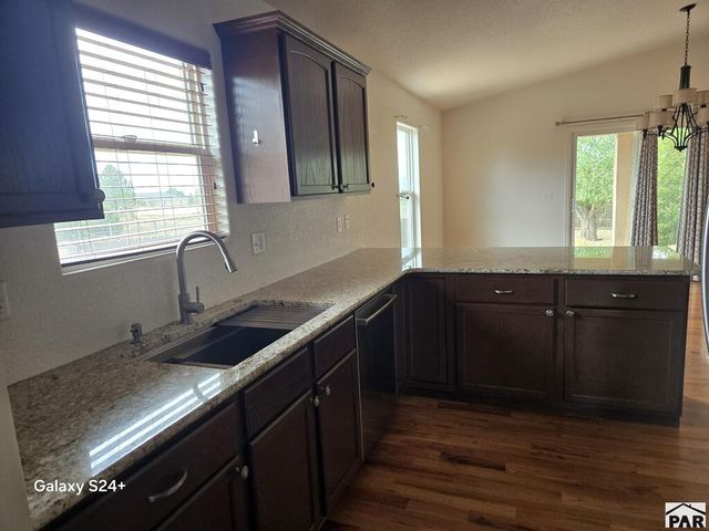 1652 W Hermosa Dr, Pueblo, CO 81007