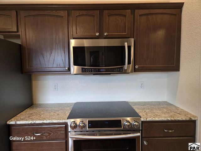 1652 W Hermosa Dr, Pueblo, CO 81007