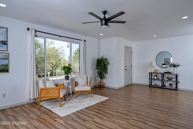 2301 W Montrose Place, Tucson, AZ 85741