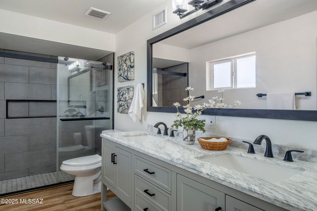 2301 W Montrose Place, Tucson, AZ 85741