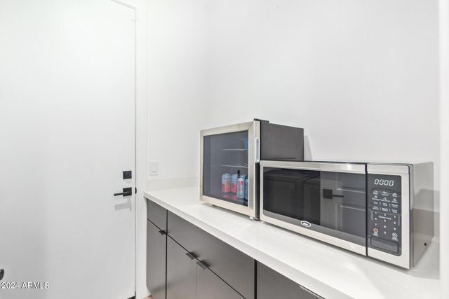7015 E Davis Road, Scottsdale, AZ 85266