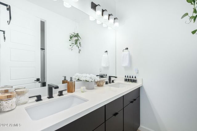 7015 E Davis Road, Scottsdale, AZ 85266