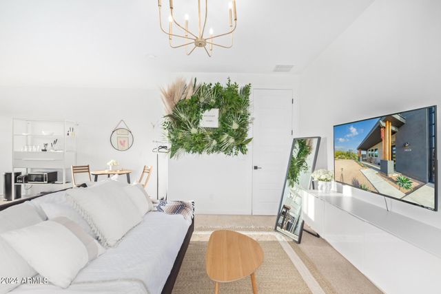 7015 E Davis Road, Scottsdale, AZ 85266