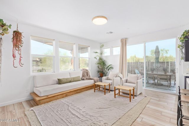 7015 E Davis Road, Scottsdale, AZ 85266