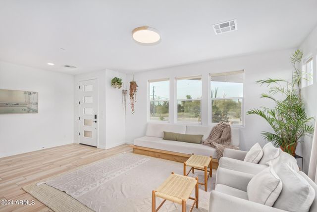 7015 E Davis Road, Scottsdale, AZ 85266