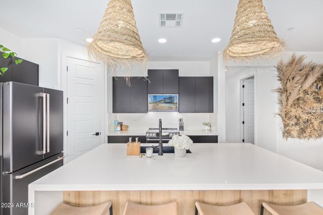 7015 E Davis Road, Scottsdale, AZ 85266