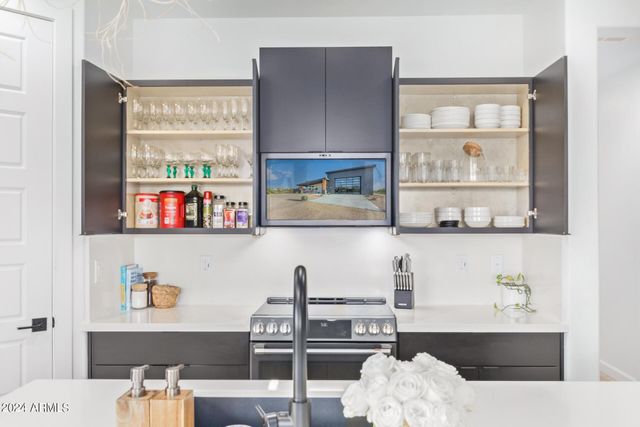 7015 E Davis Road, Scottsdale, AZ 85266