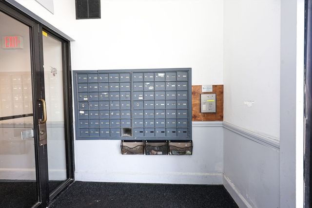 195 Thomas Burgin Pkwy 407, Quincy, MA 02169