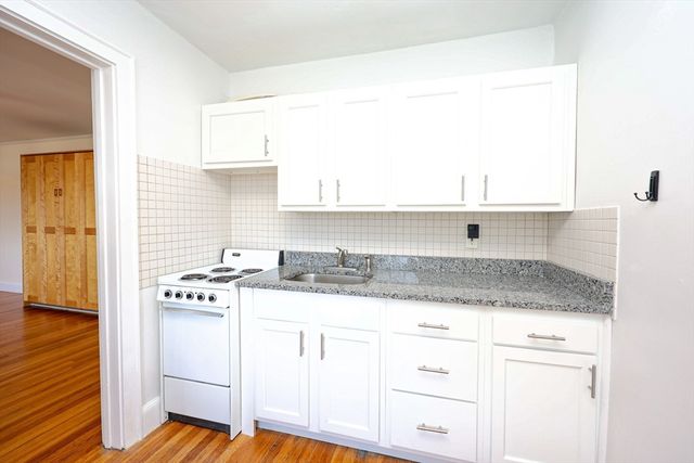 195 Thomas Burgin Pkwy 407, Quincy, MA 02169