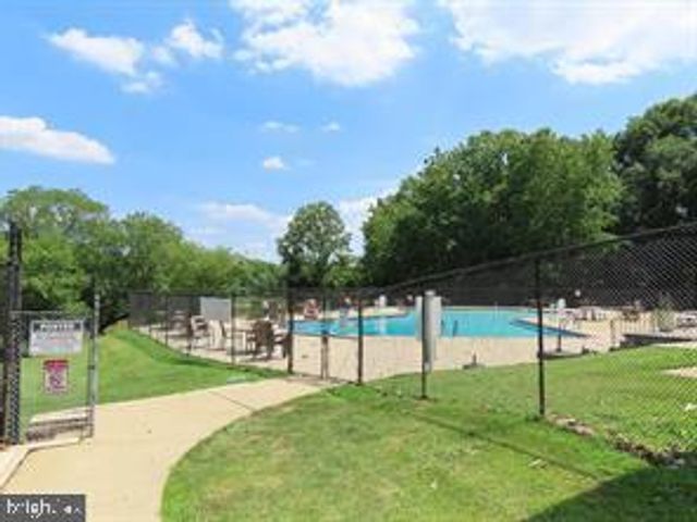 393 RUTGERS CT, Bensalem, PA 19020