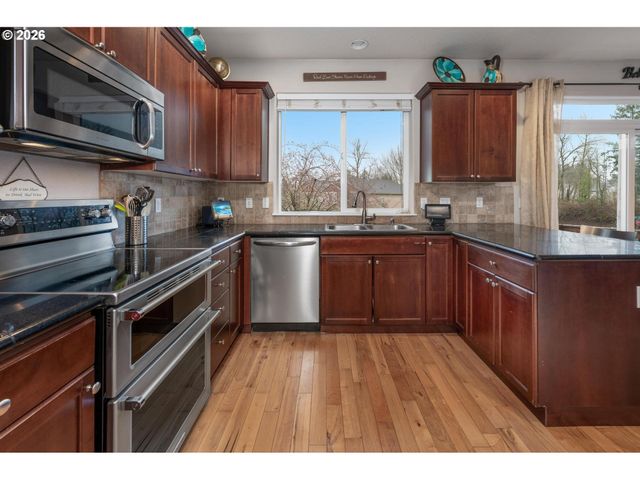 2037 Se CENTURION Way, Gresham, OR 97080