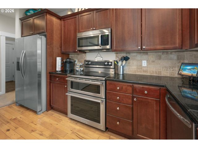 2037 Se CENTURION Way, Gresham, OR 97080