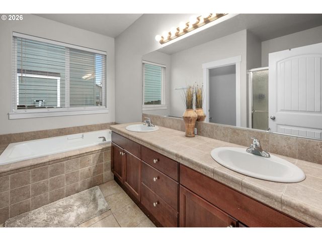 2037 Se CENTURION Way, Gresham, OR 97080