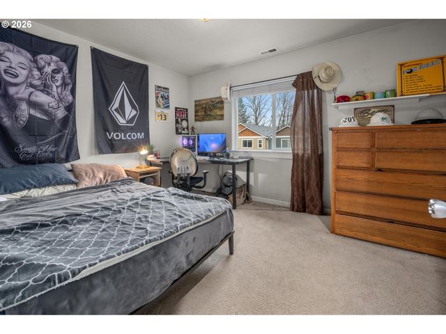 2037 Se CENTURION Way, Gresham, OR 97080