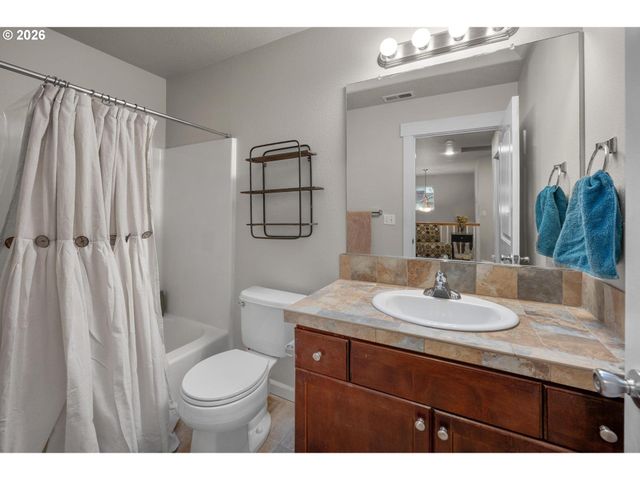 2037 Se CENTURION Way, Gresham, OR 97080