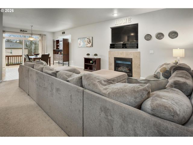 2037 Se CENTURION Way, Gresham, OR 97080