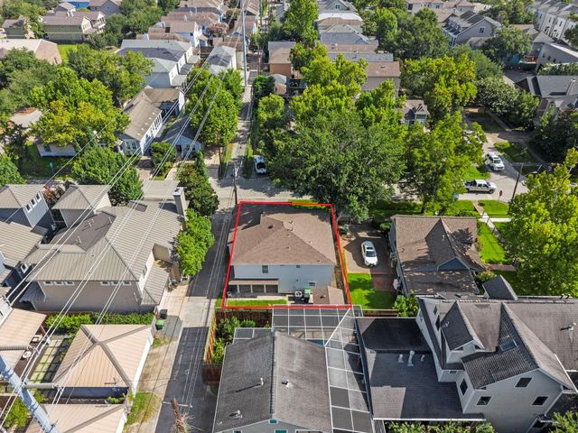 710 W 10th Street, Houston, TX 77008