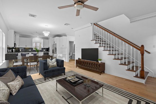 710 W 10th Street, Houston, TX 77008