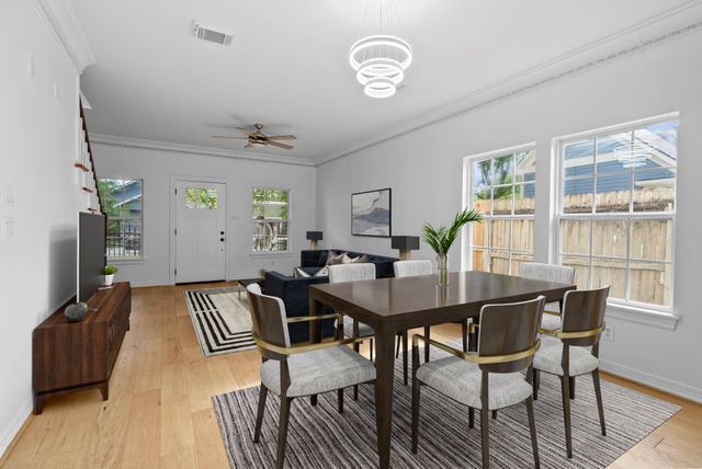 710 W 10th Street, Houston, TX 77008