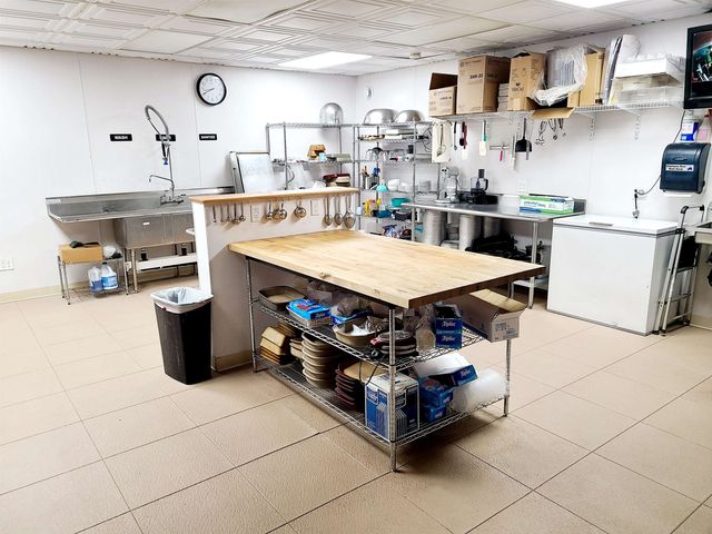 696 DAHL LANE, Fairbanks, AK 99712