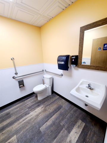 696 DAHL LANE, Fairbanks, AK 99712