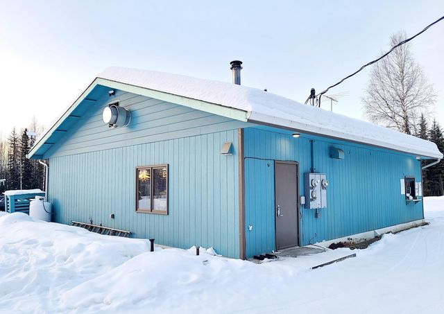 696 DAHL LANE, Fairbanks, AK 99712