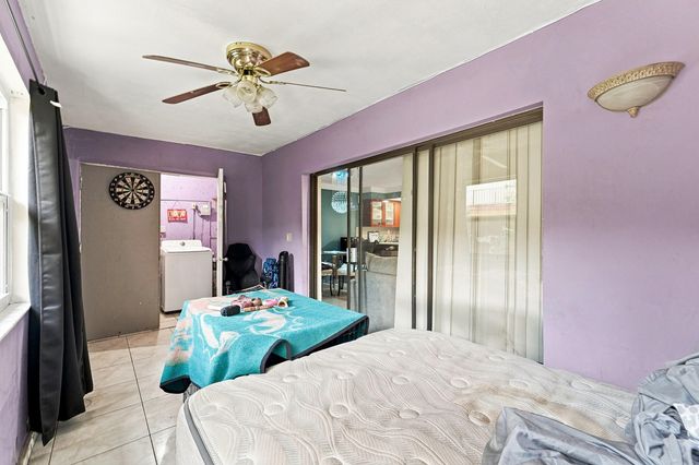 6 Spinning Wheel Lane, Tamarac, FL 33319