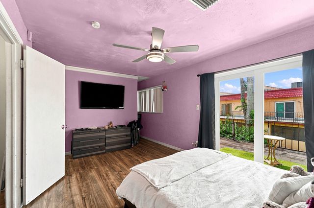 6 Spinning Wheel Lane, Tamarac, FL 33319