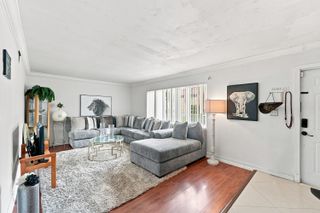 6 Spinning Wheel Lane, Tamarac, FL 33319