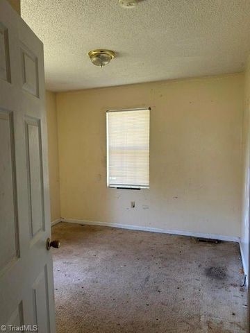 3216 Wellingford Drive, High Point, NC 27265