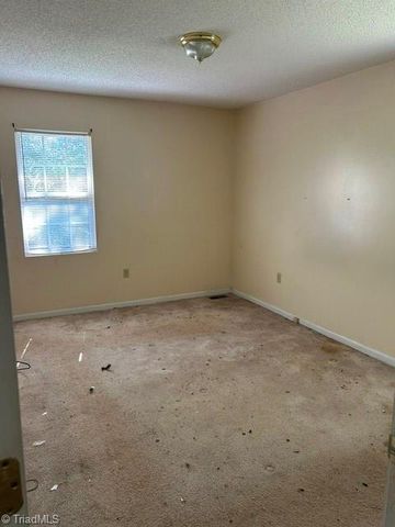 3216 Wellingford Drive, High Point, NC 27265