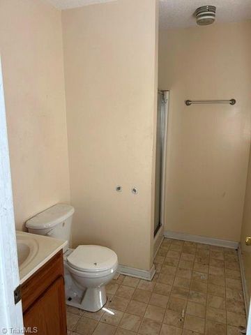 3216 Wellingford Drive, High Point, NC 27265
