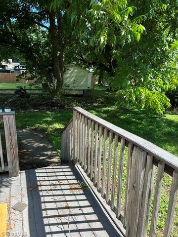 3216 Wellingford Drive, High Point, NC 27265