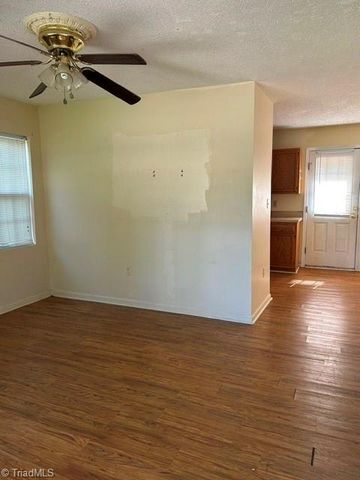 3216 Wellingford Drive, High Point, NC 27265