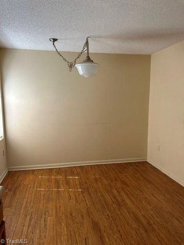 3216 Wellingford Drive, High Point, NC 27265