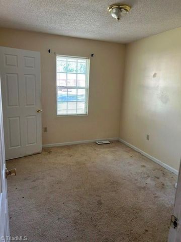 3216 Wellingford Drive, High Point, NC 27265