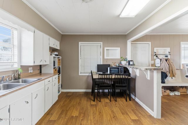 1061 Anse Broussard Highway, Breaux Bridge, LA 70517