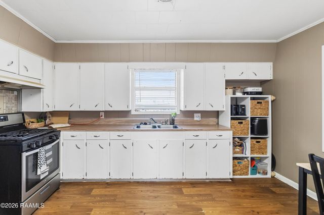 1061 Anse Broussard Highway, Breaux Bridge, LA 70517