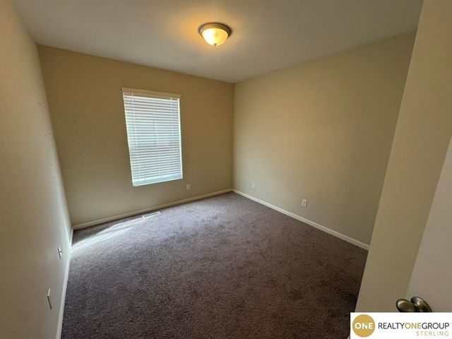 19604 V Street, Omaha, NE 68135