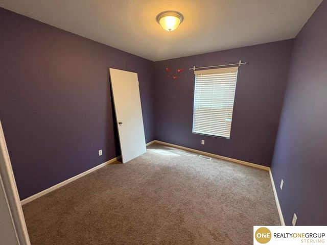 19604 V Street, Omaha, NE 68135